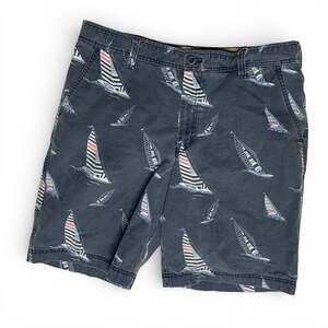 IZOD Saltwater Sailboat Print Shorts Mens 36 Blue Cotton Flat Front